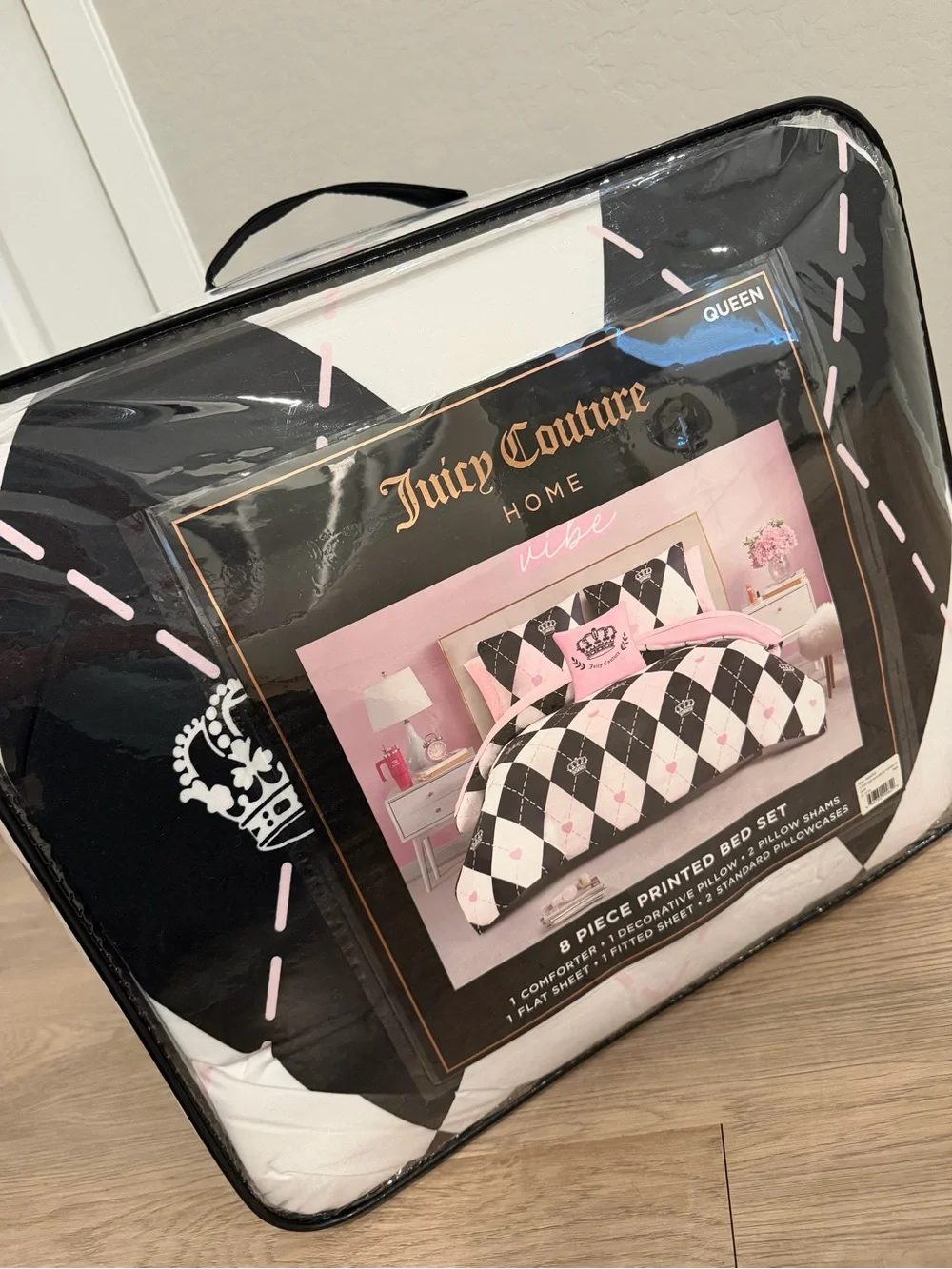 Juicy Couture Pink and Black Crown Reversable Comforter Set BRAND NEW